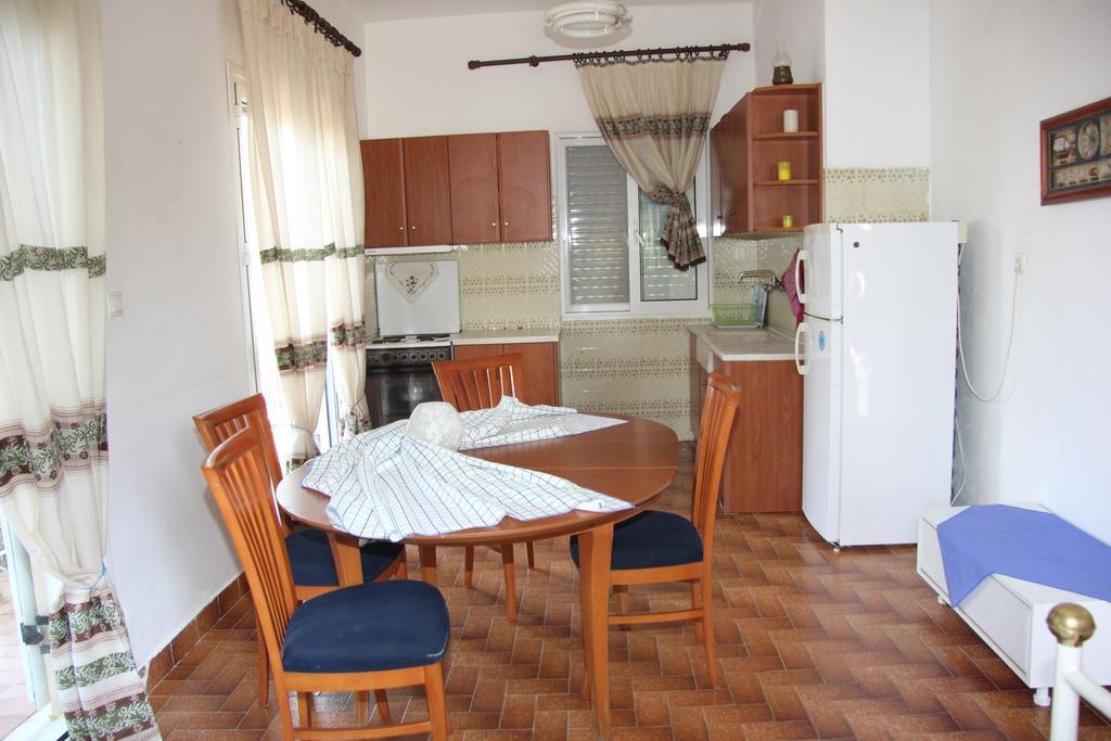 Eleni Houses Kompoi Luaran gambar